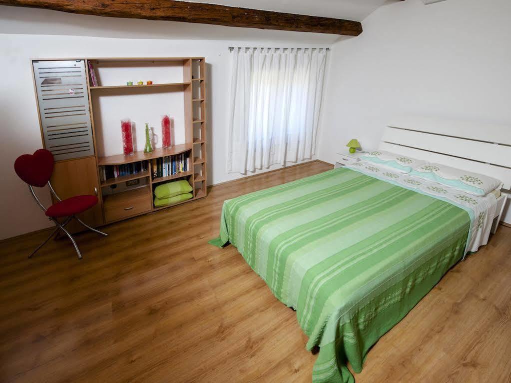 Holiday Apartment Daria 20 Rovinj Exteriör bild
