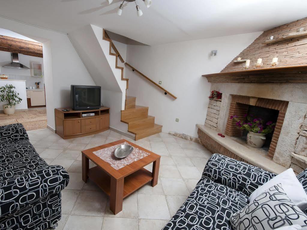 Holiday Apartment Daria 20 Rovinj Exteriör bild