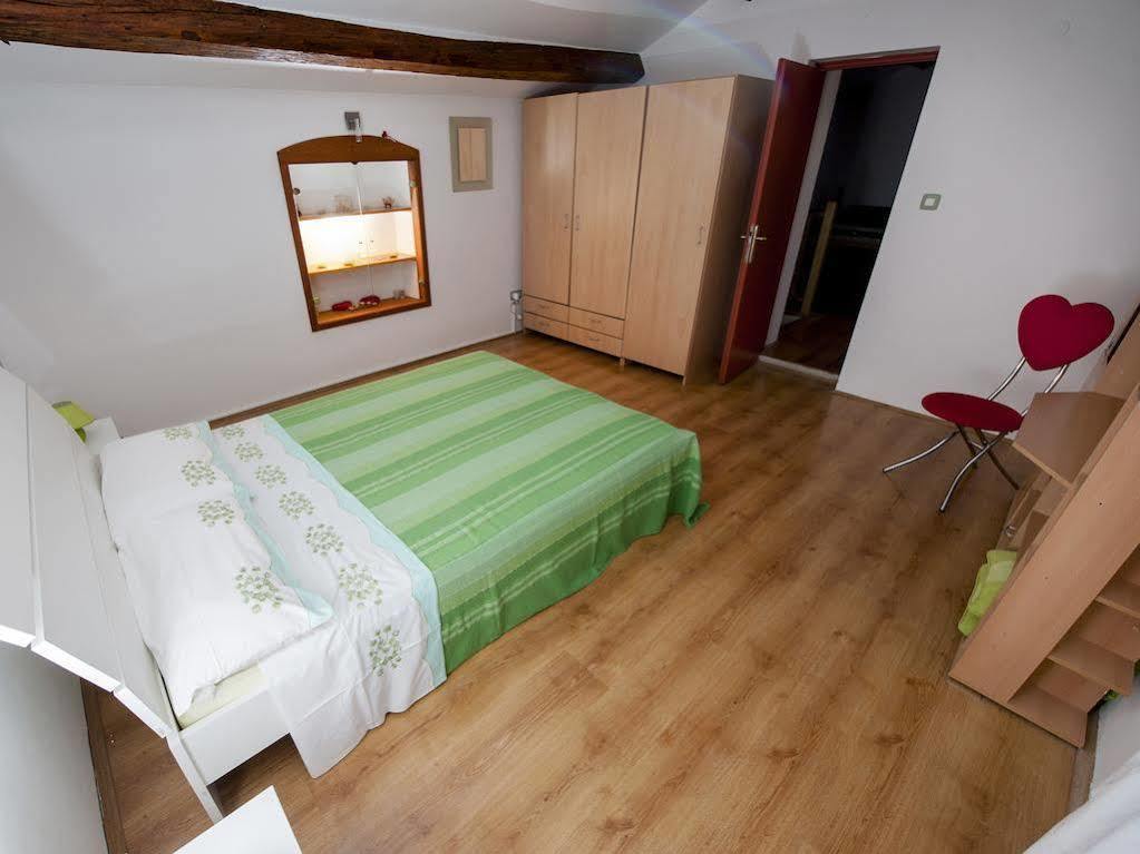 Holiday Apartment Daria 20 Rovinj Exteriör bild